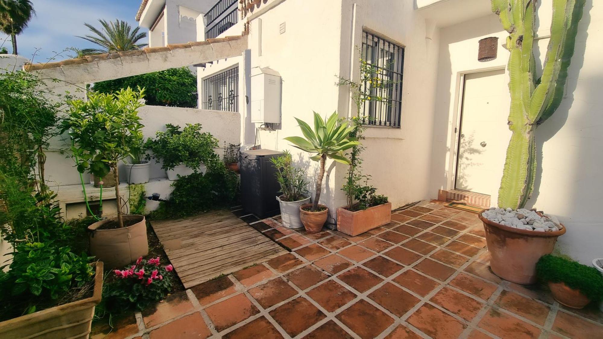 Вилла 4 Bed House With Pool Walk To Puerto Banus Fast Internet Марбелья Экстерьер фото