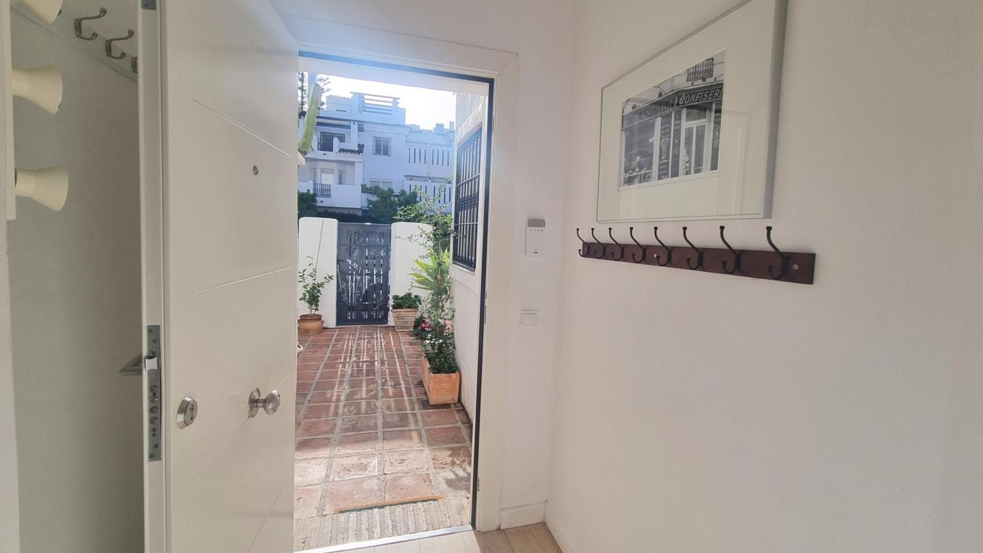 Вилла 4 Bed House With Pool Walk To Puerto Banus Fast Internet Марбелья Экстерьер фото